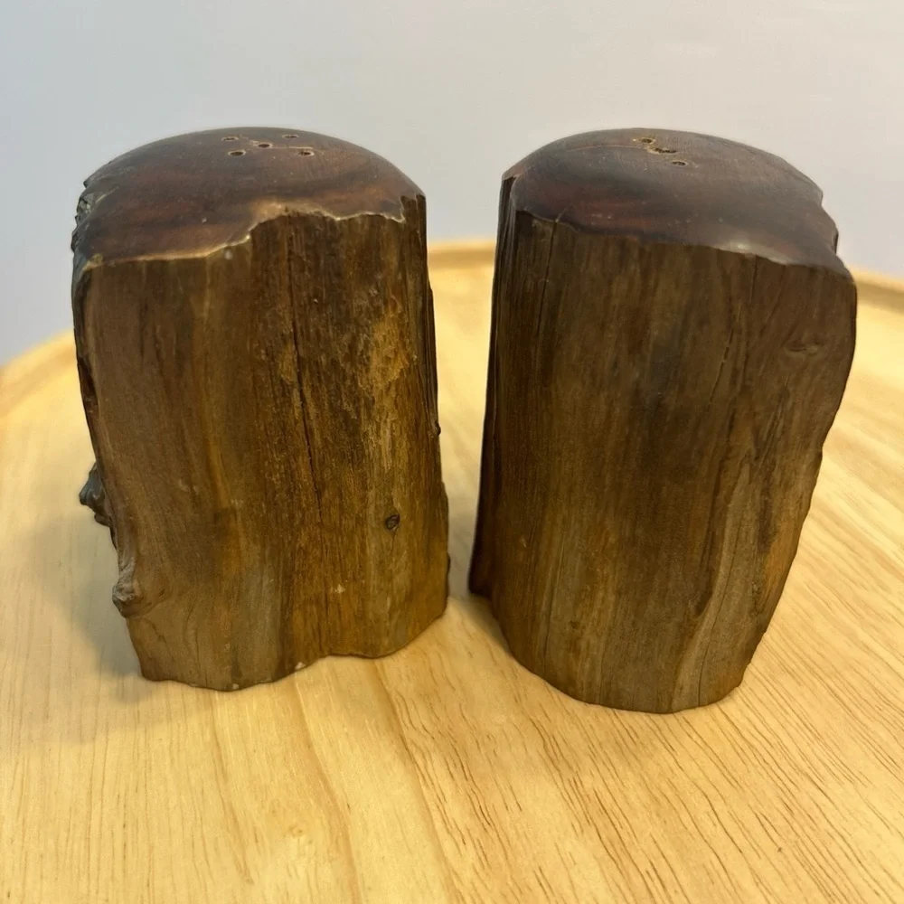Vintage Rustic Wood Log Salt Pepper Shakers Cabin Mountain Decor Handcrafted